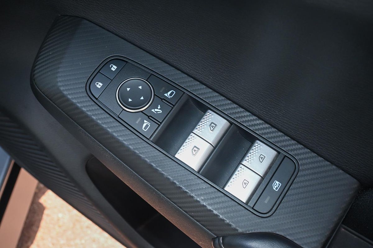 2022 Mitsubishi Outlander LS ZM