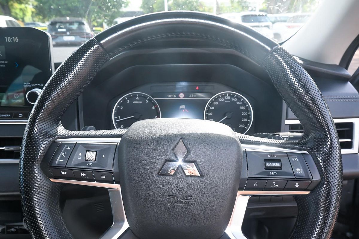 2022 Mitsubishi Outlander LS ZM