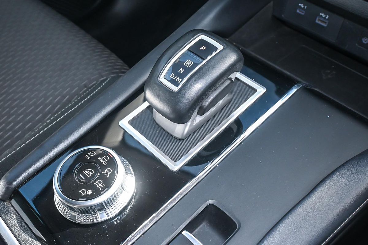 2022 Mitsubishi Outlander LS ZM