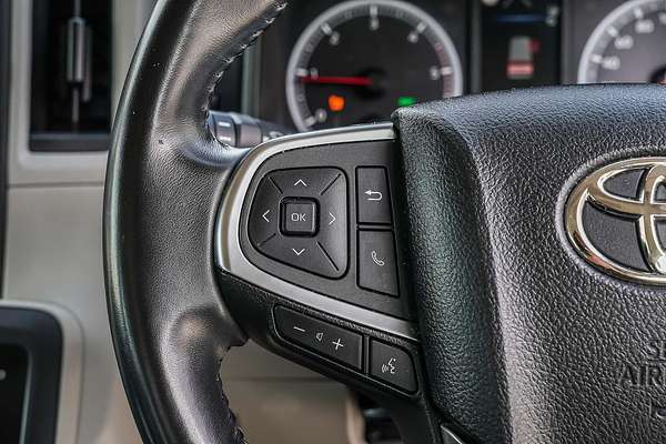 2022 Toyota Hiace Commuter GDH322R