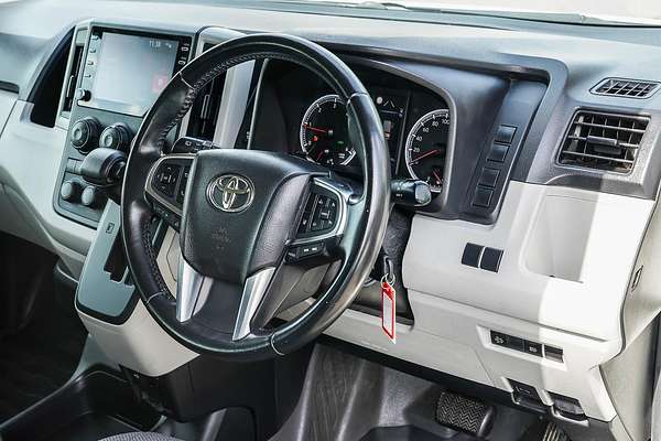 2022 Toyota Hiace Commuter GDH322R