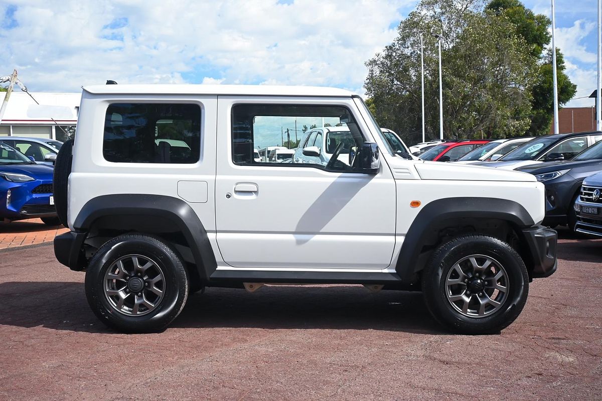 2022 Suzuki Jimny GLX GJ