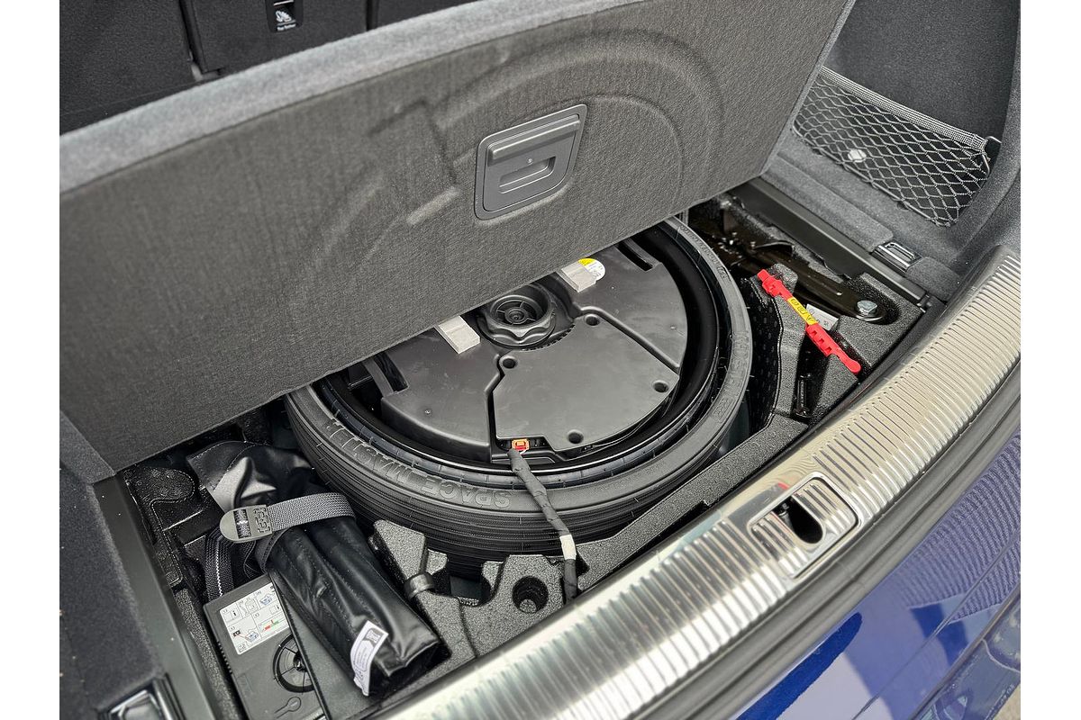 2024 Audi Q5 45 TFSI S Line FY