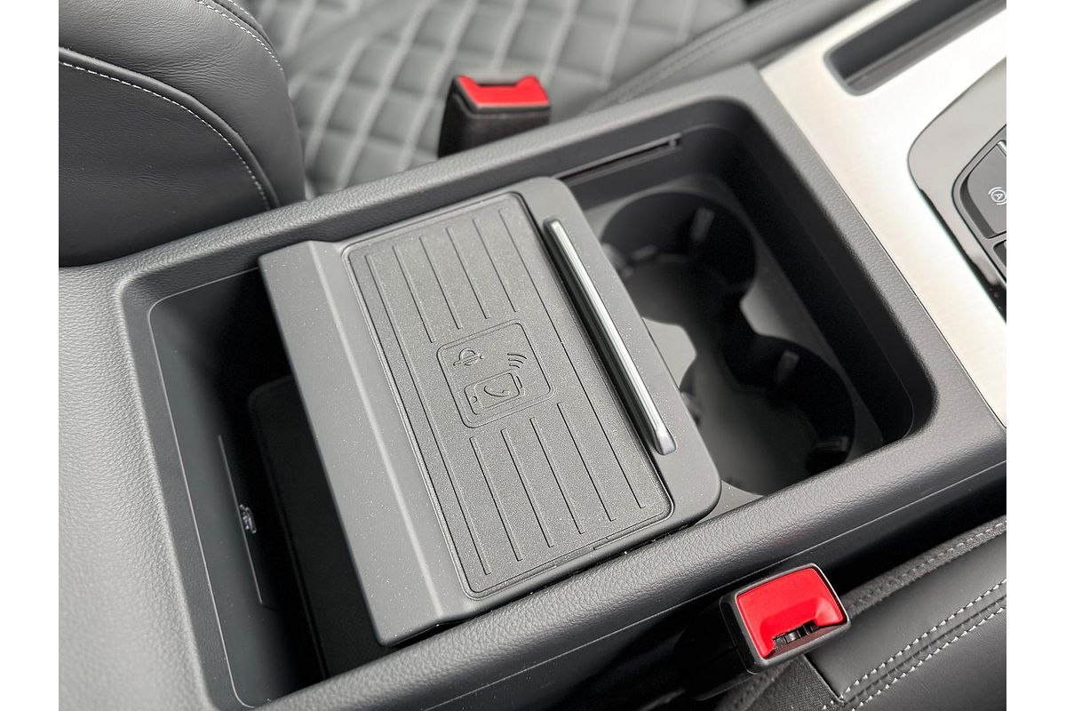 2024 Audi Q5 45 TFSI S Line FY