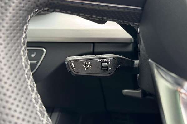 2024 Audi Q5 45 TFSI S Line FY