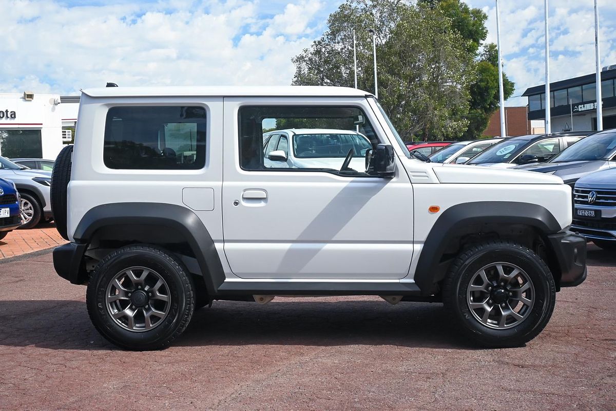 2022 Suzuki Jimny GLX GJ