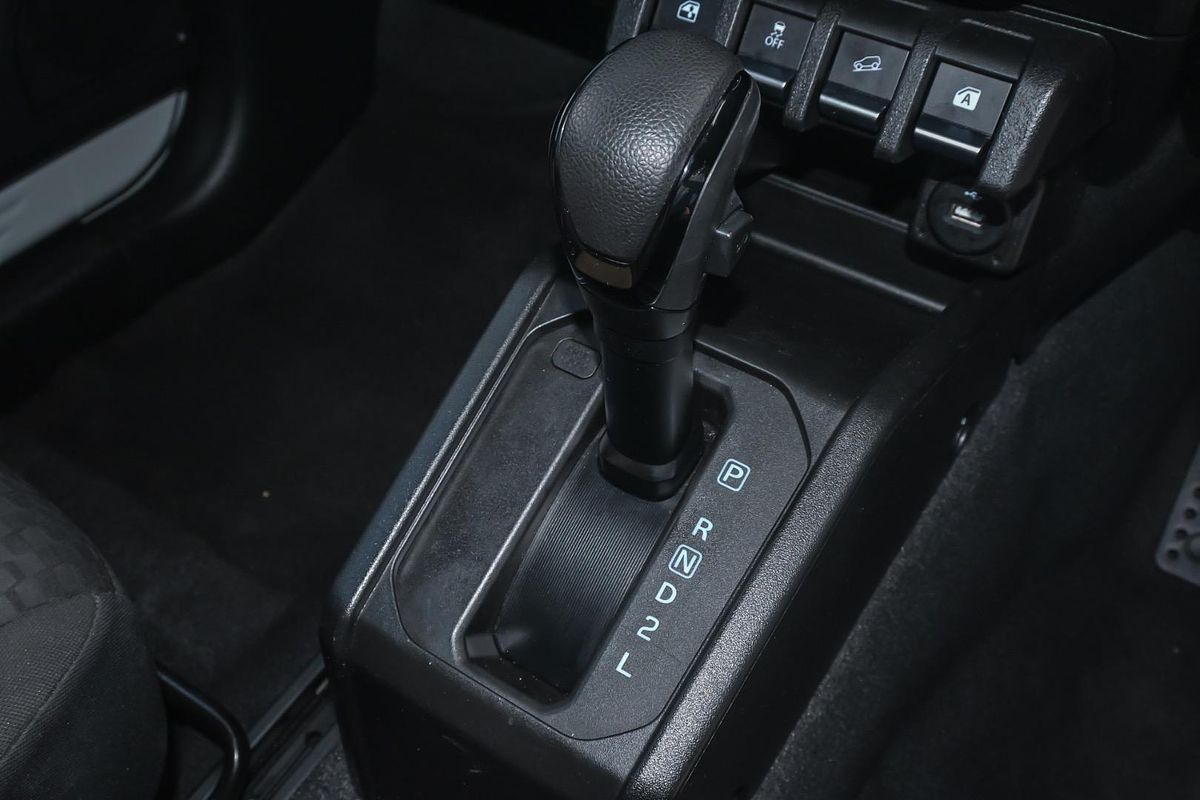 2022 Suzuki Jimny GLX GJ