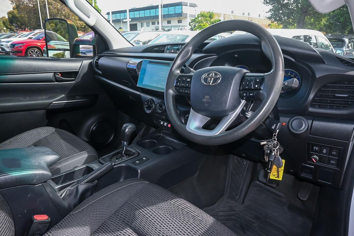 2020 Toyota Hilux SR GUN126R 4X4