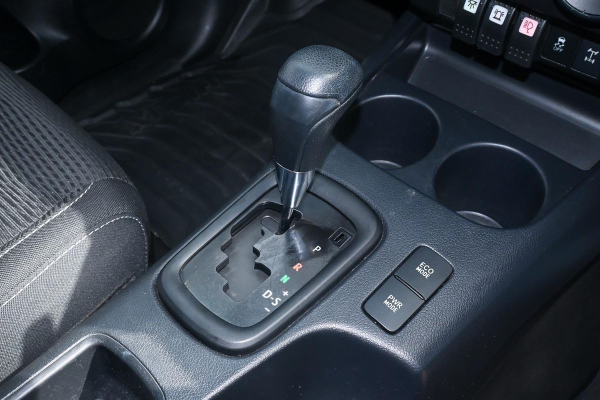 2020 Toyota Hilux SR GUN126R 4X4