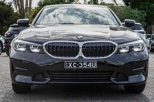2022 BMW 3 Series 320i Luxury Line G20