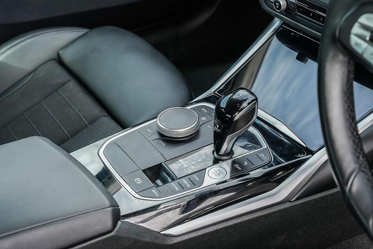 2022 BMW 3 Series 320i Luxury Line G20