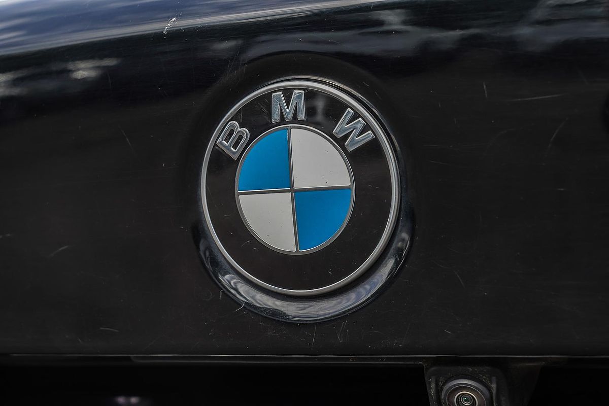 2022 BMW 3 Series 320i Luxury Line G20