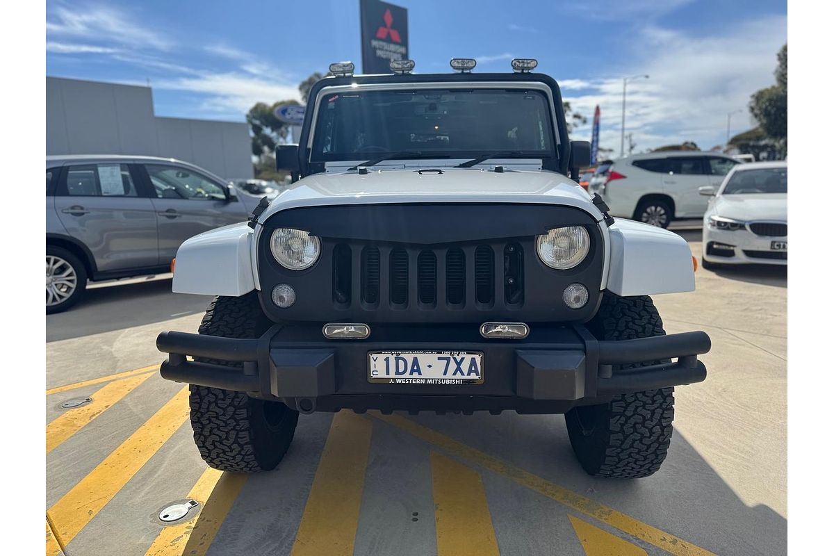 2017 Jeep Wrangler Unlimited Overland JK