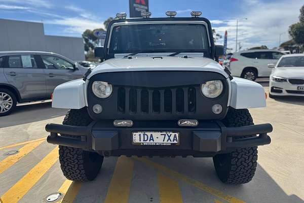 2017 Jeep Wrangler Unlimited Overland JK
