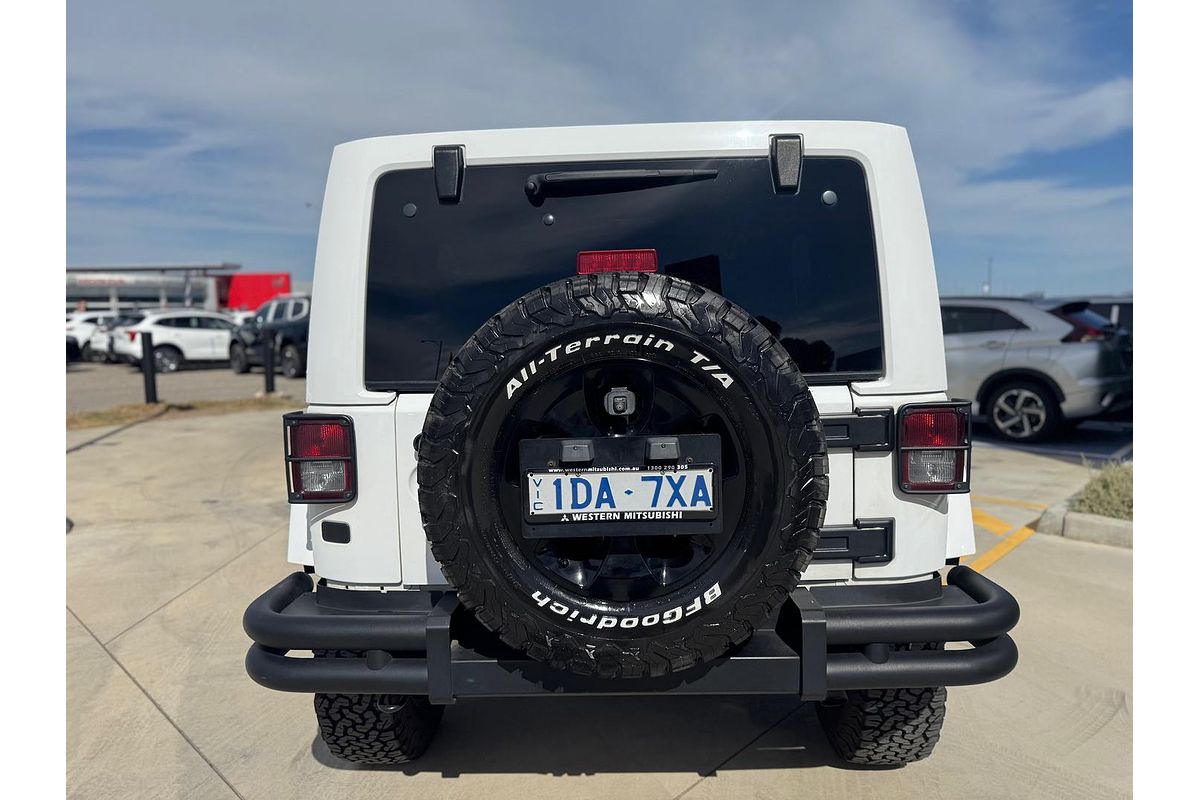 2017 Jeep Wrangler Unlimited Overland JK