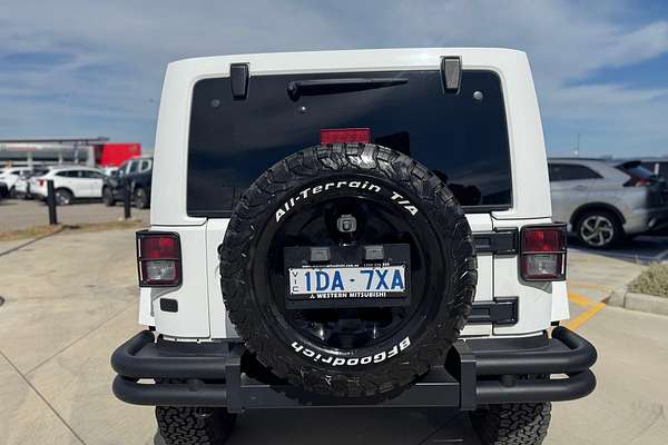2017 Jeep Wrangler Unlimited Overland JK