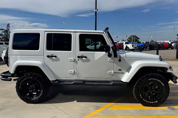 2017 Jeep Wrangler Unlimited Overland JK