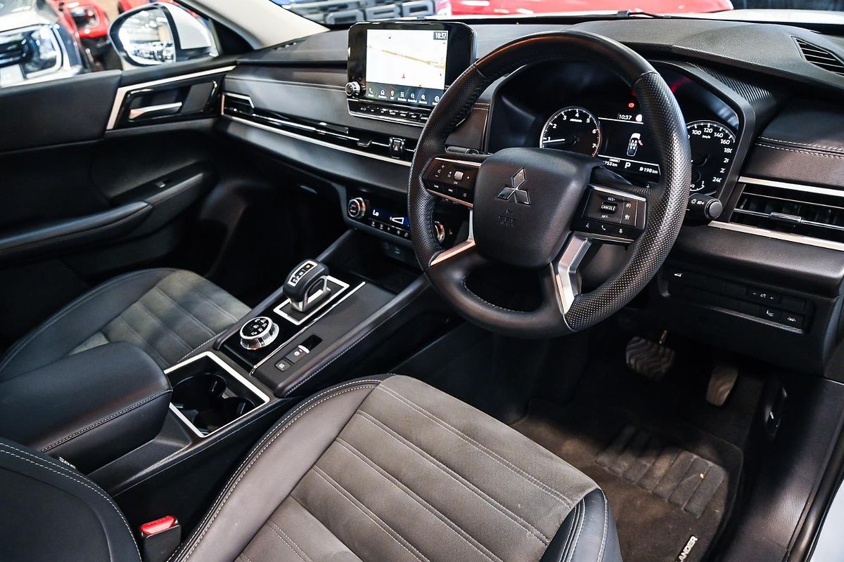 2024 Mitsubishi Outlander Aspire ZM