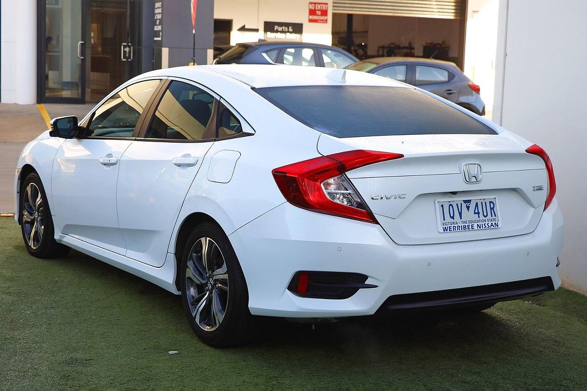 2019 Honda Civic VTi-LX 10th Gen