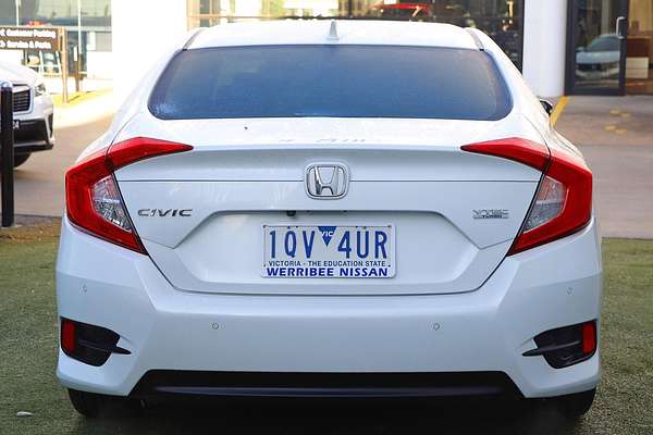 2019 Honda Civic VTi-LX 10th Gen