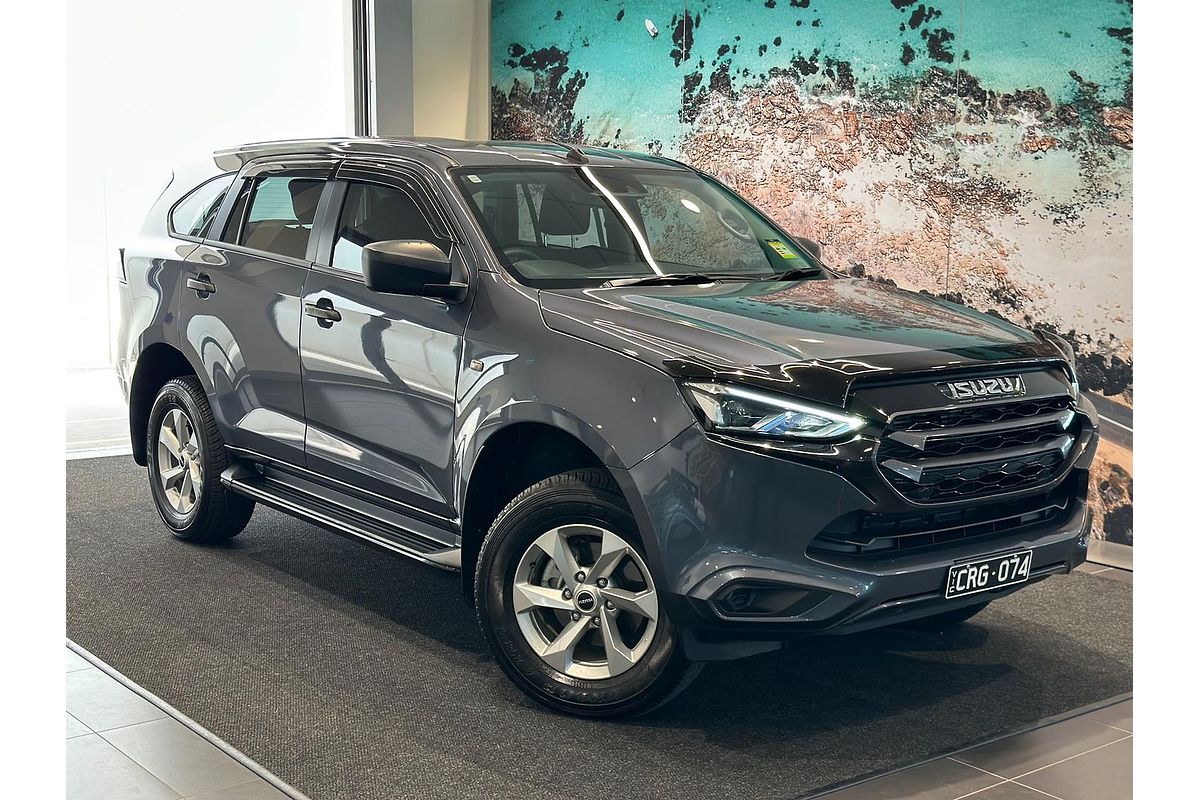 2023 Isuzu MU-X LS-M