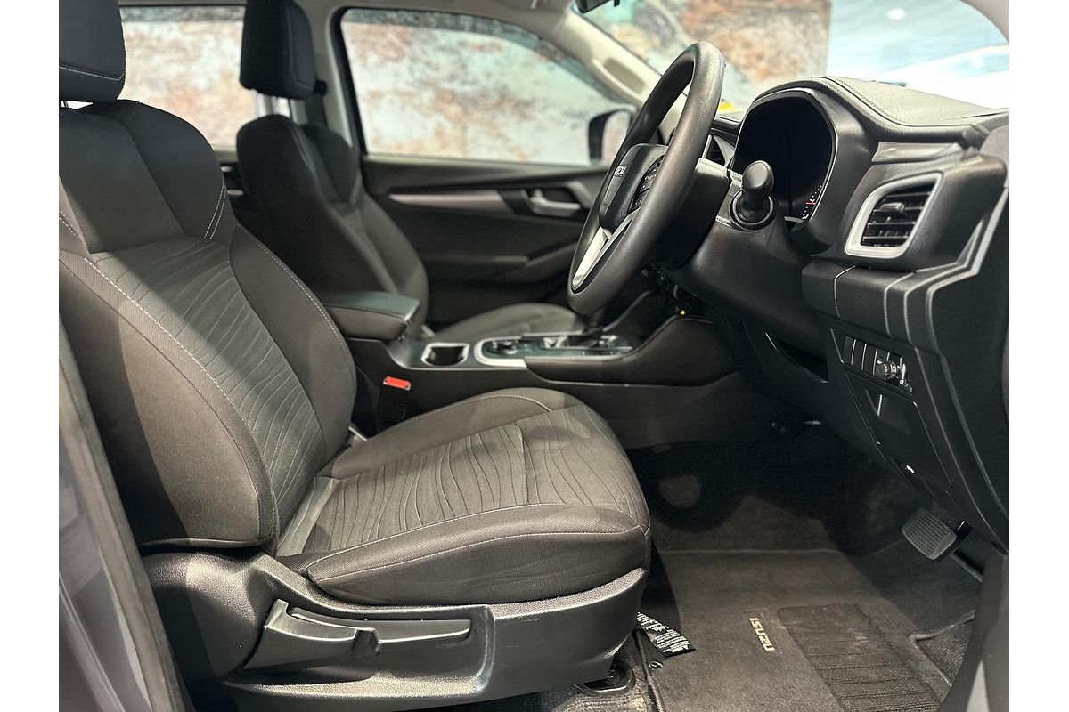 2023 Isuzu MU-X LS-M