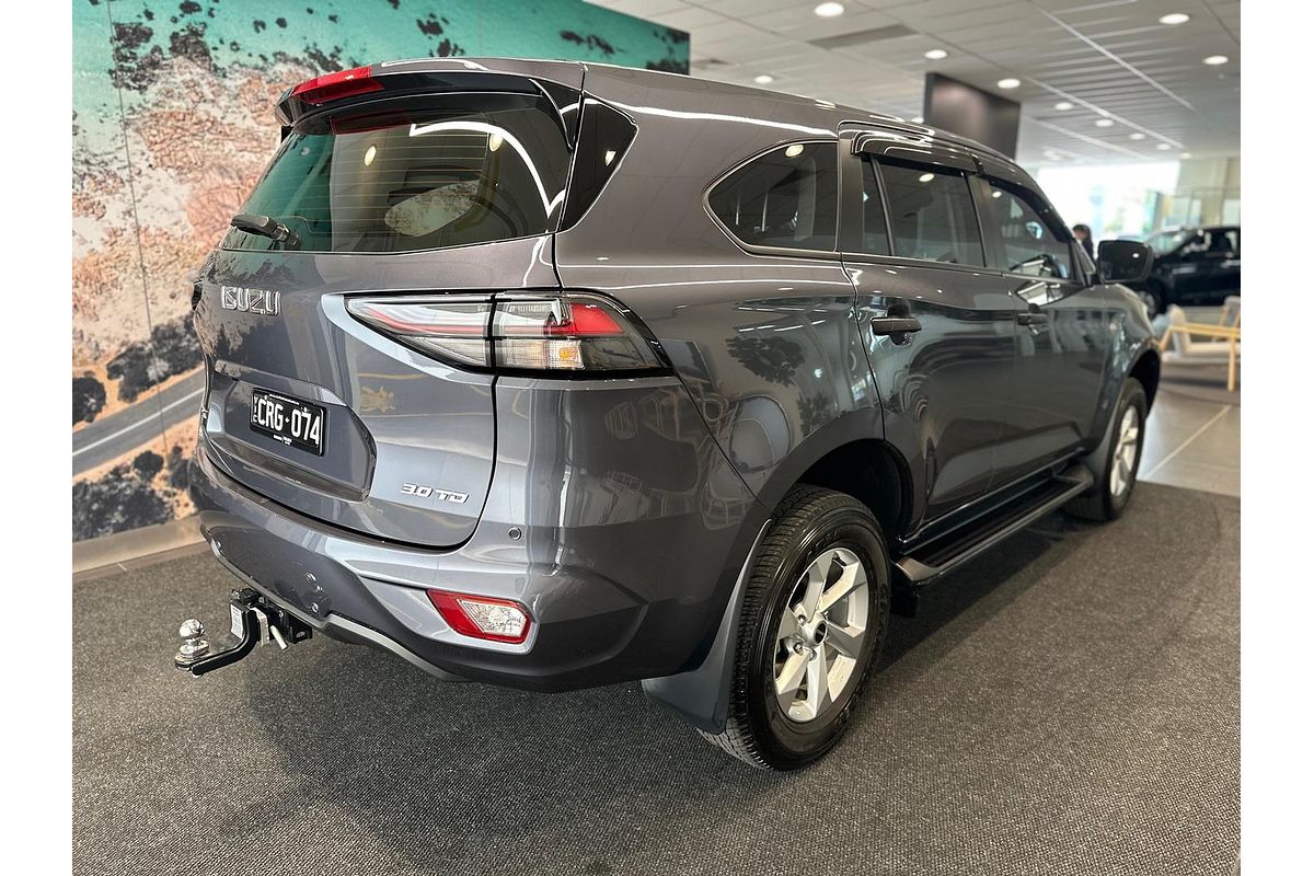 2023 Isuzu MU-X LS-M