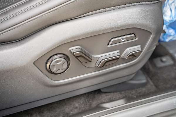 2025 Hyundai Santa Fe Calligraphy MX5.V1