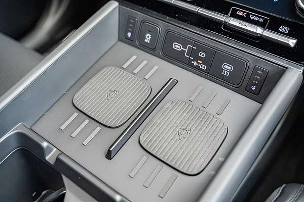 2025 Hyundai Santa Fe Calligraphy MX5.V1