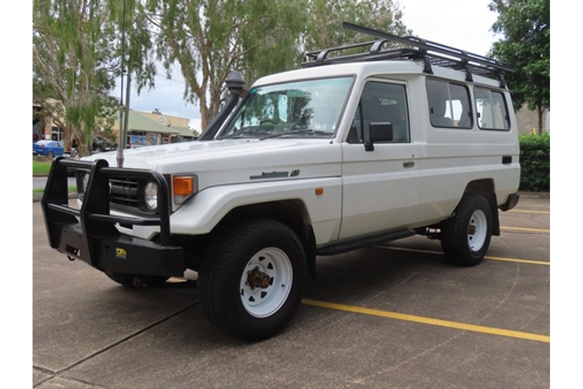 1995 Toyota Landcruiser Troopcarrier FZJ75RV