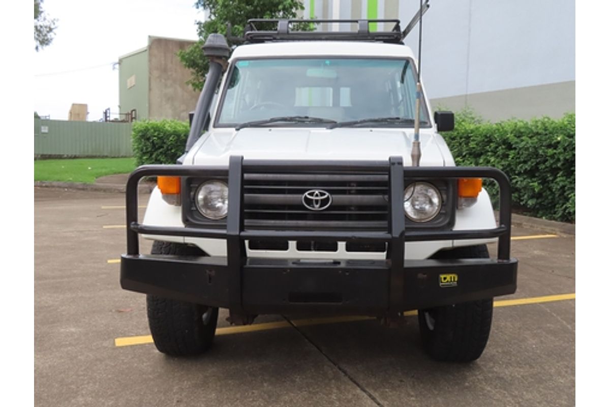 1995 Toyota Landcruiser Troopcarrier FZJ75RV