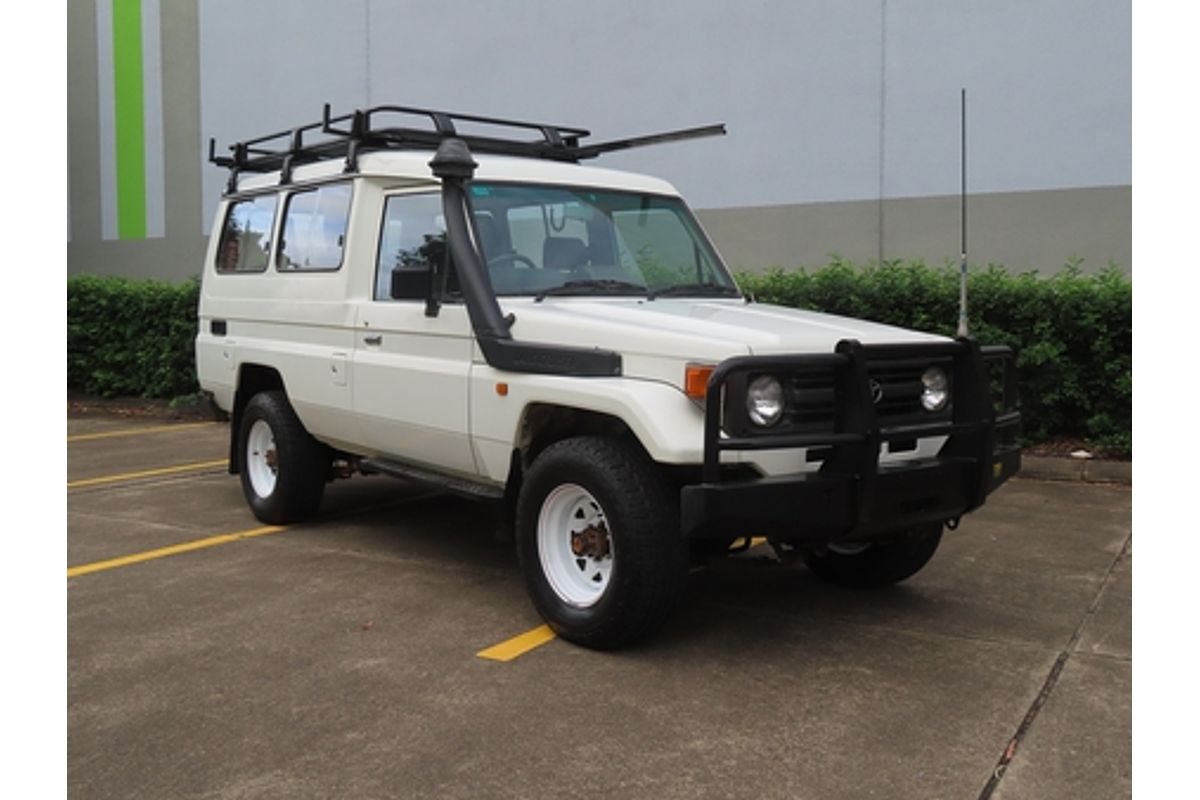 1995 Toyota Landcruiser Troopcarrier FZJ75RV