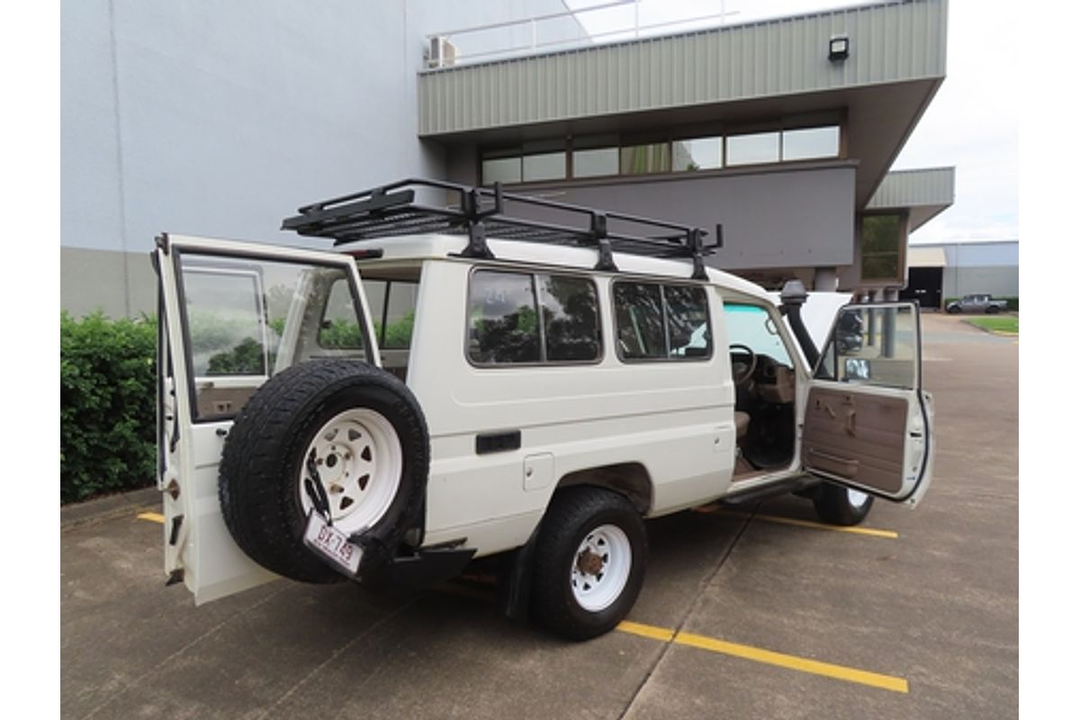 1995 Toyota Landcruiser Troopcarrier FZJ75RV