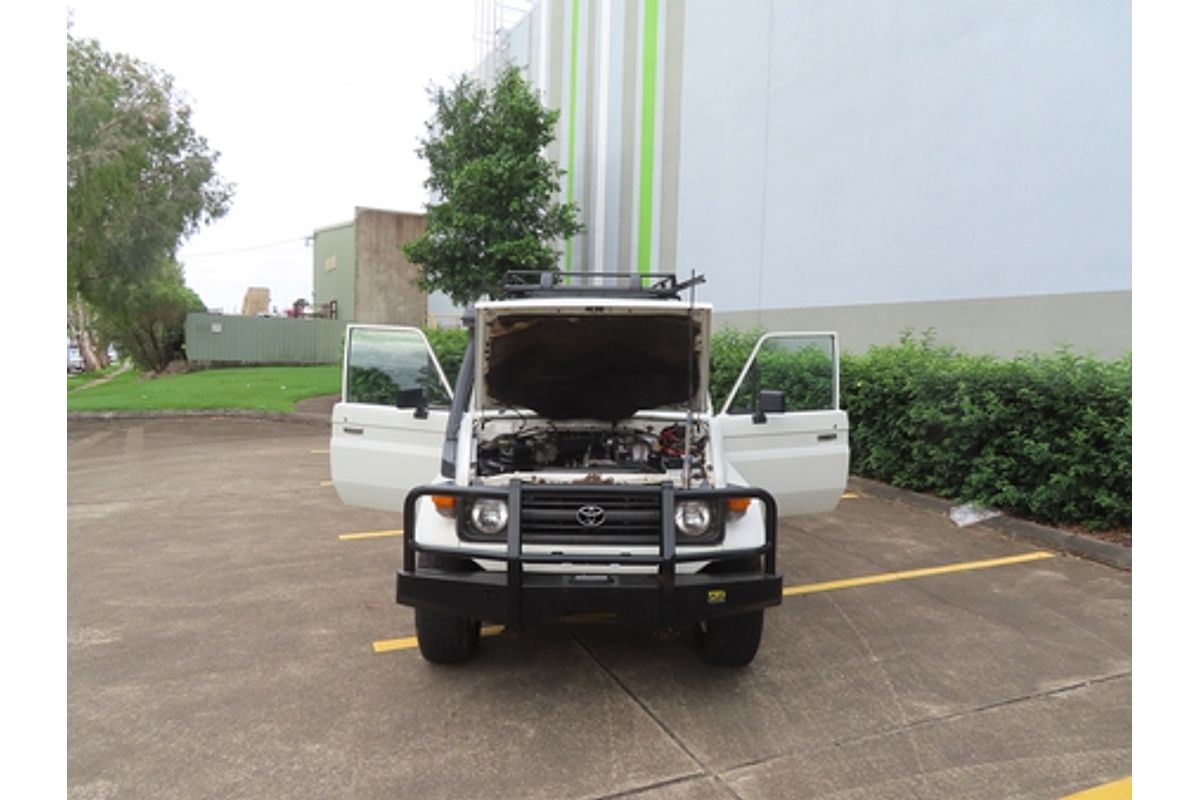 1995 Toyota Landcruiser Troopcarrier FZJ75RV