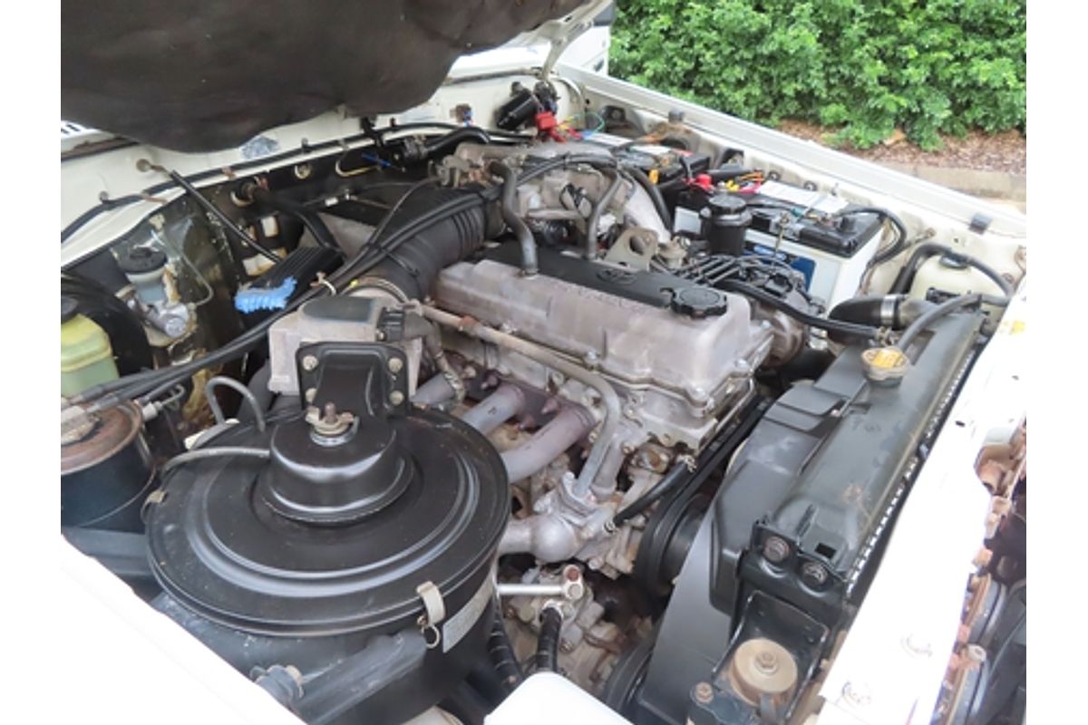 1995 Toyota Landcruiser Troopcarrier FZJ75RV