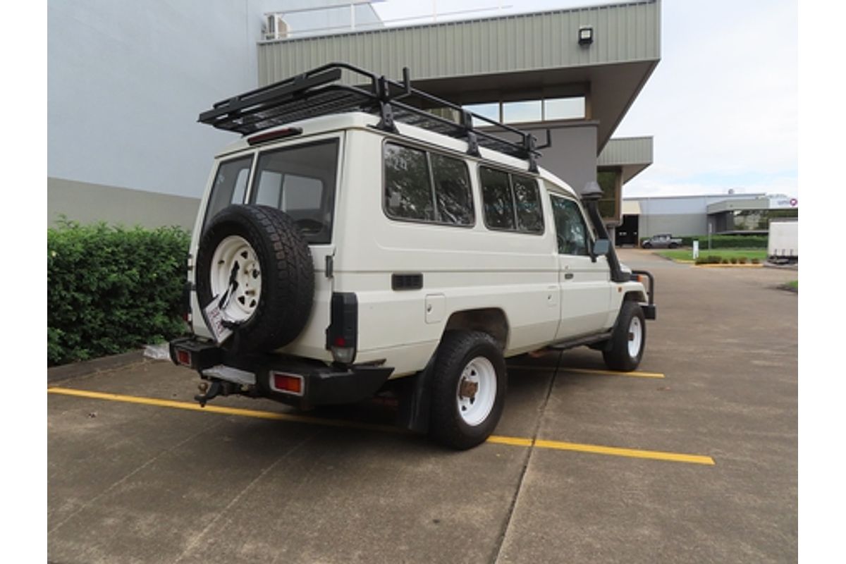 1995 Toyota Landcruiser Troopcarrier FZJ75RV