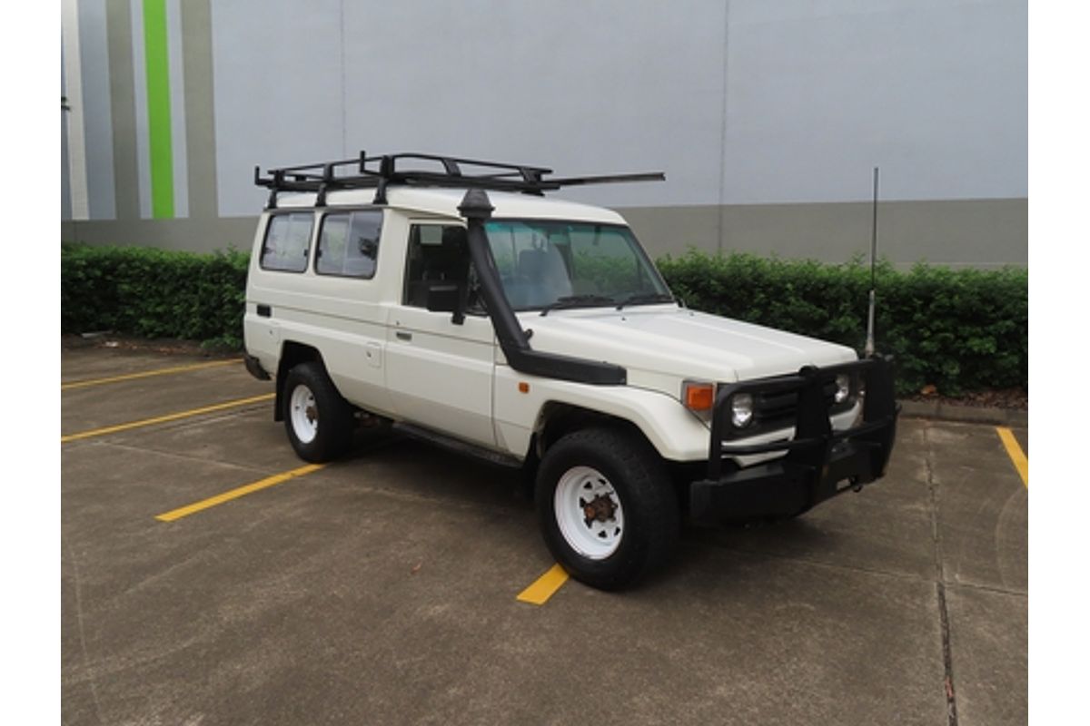 1995 Toyota Landcruiser Troopcarrier FZJ75RV