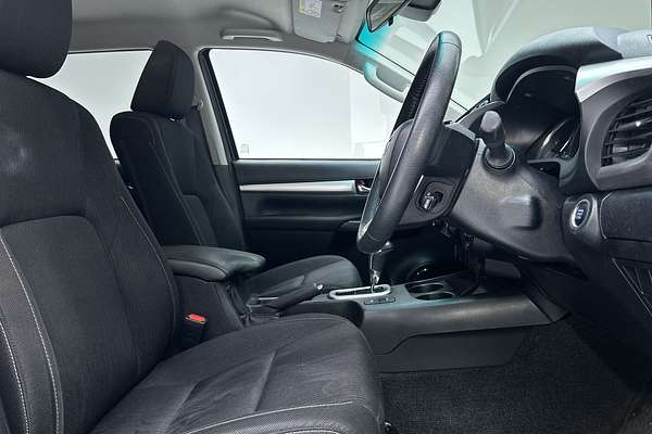 2021 Toyota Hilux SR5 GUN126R 4X4