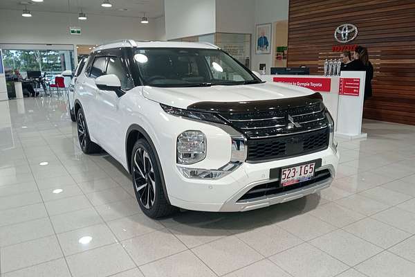 2023 Mitsubishi Outlander Exceed ZM