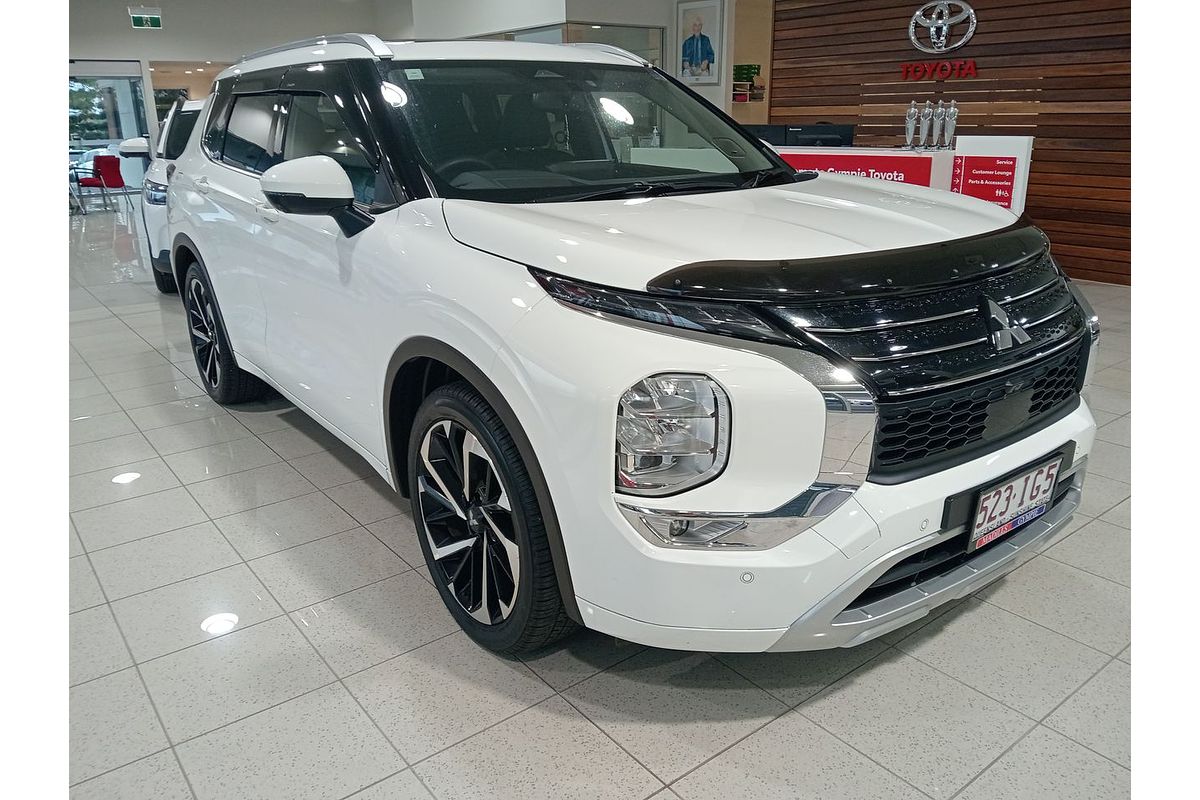 2023 Mitsubishi Outlander Exceed ZM