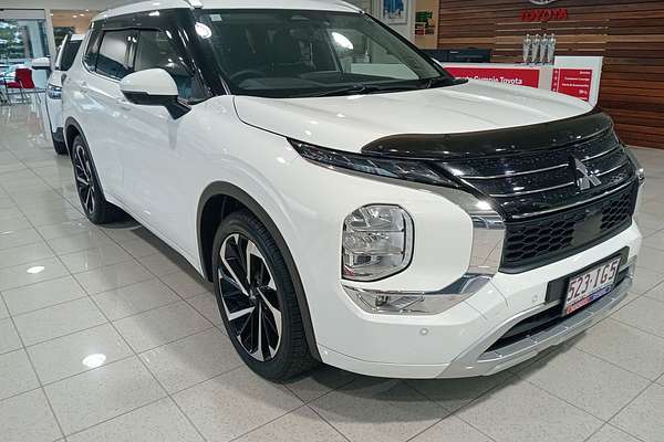 2023 Mitsubishi Outlander Exceed ZM
