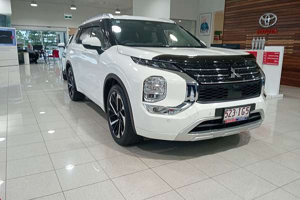 2023 Mitsubishi Outlander Exceed ZM