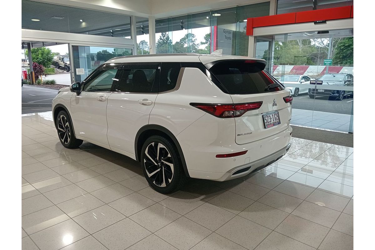 2023 Mitsubishi Outlander Exceed ZM
