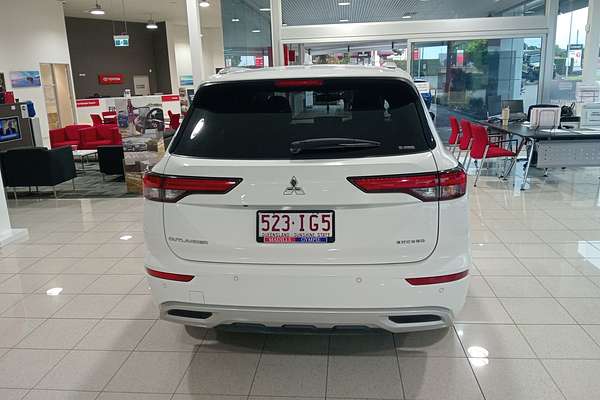 2023 Mitsubishi Outlander Exceed ZM