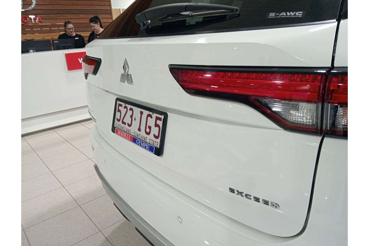 2023 Mitsubishi Outlander Exceed ZM