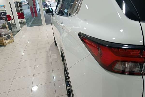 2023 Mitsubishi Outlander Exceed ZM