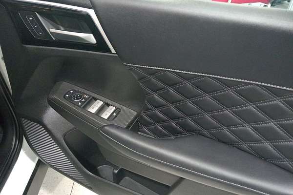 2023 Mitsubishi Outlander Exceed ZM