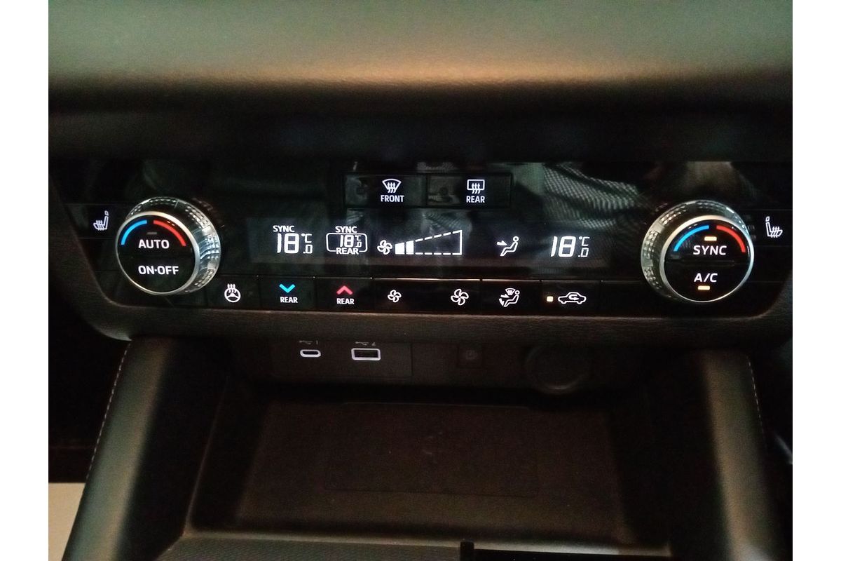 2023 Mitsubishi Outlander Exceed ZM