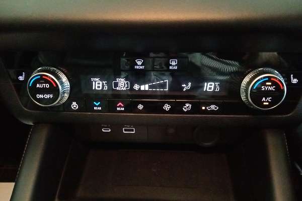 2023 Mitsubishi Outlander Exceed ZM