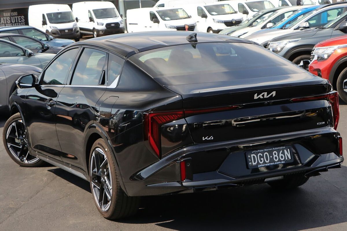 2025 Kia K4 GT-Line CL4m